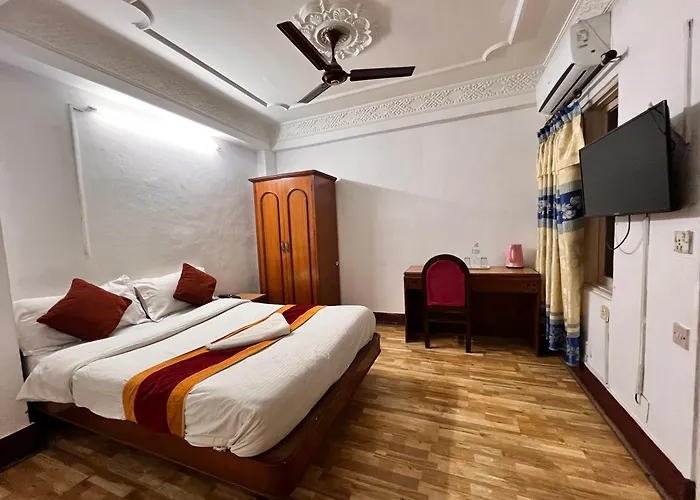 Hotel Trekkers
