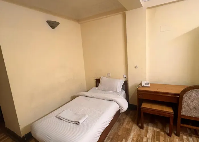 Trekkers Hotel 3*