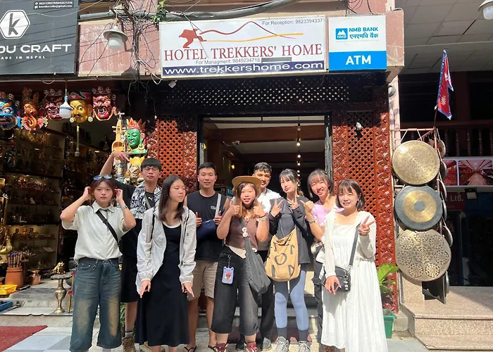 Hotel Trekkers