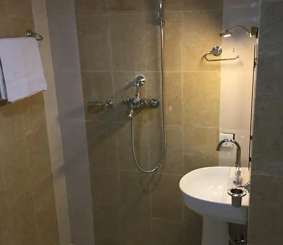 Trekkers Hotel 3*
