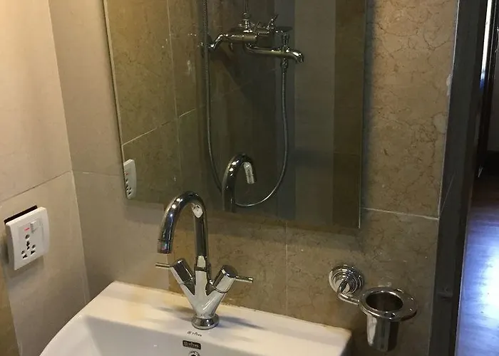 Trekkers Hotel 3*