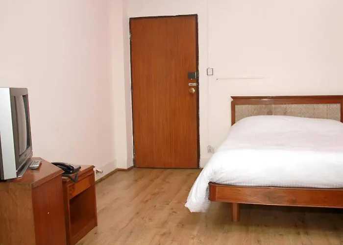 Hotel Trekkers